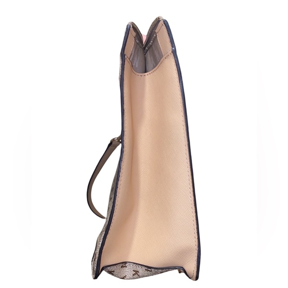 DKNY tote purse in good condition - Picture 8 of 12